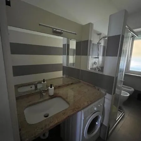 Apartment Turati 2 *